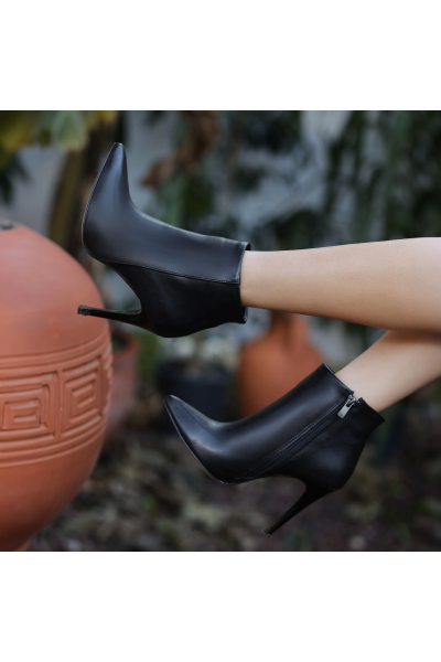 Blan Siyah Cilt Topuklu Bot