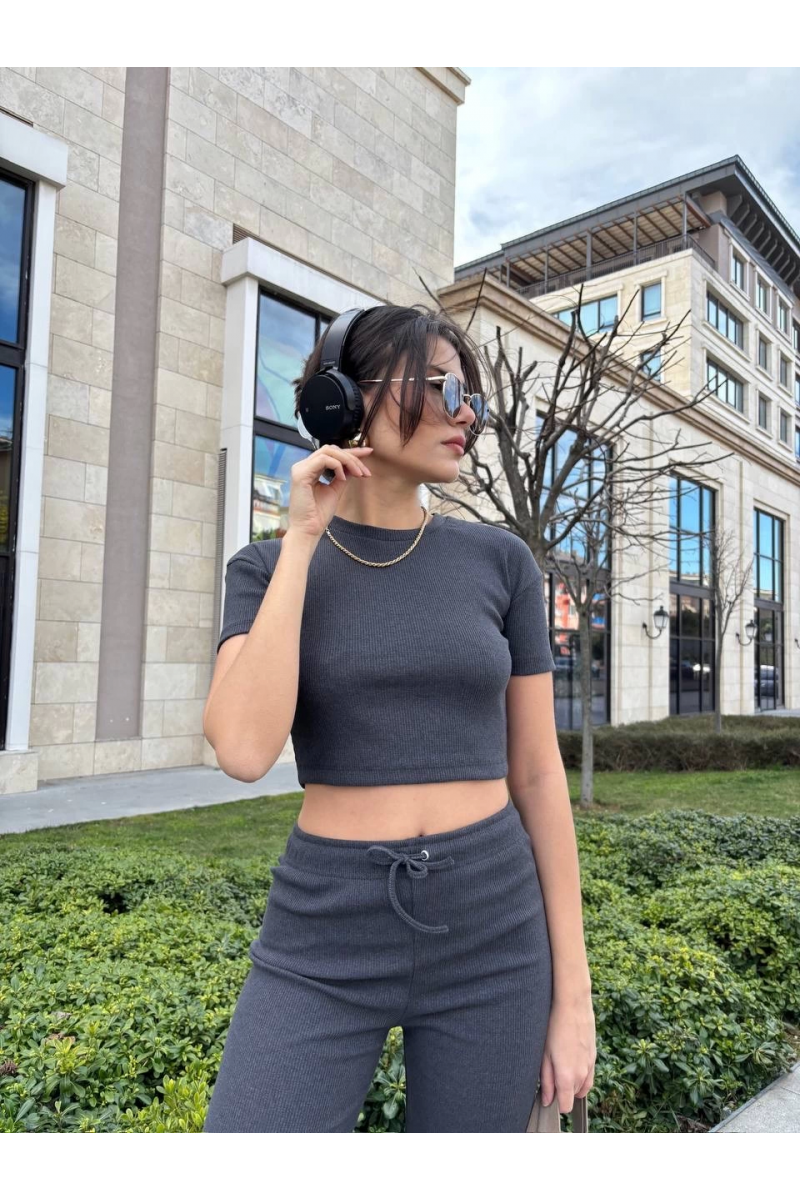 Bol paça pantolonlu alt üst takım