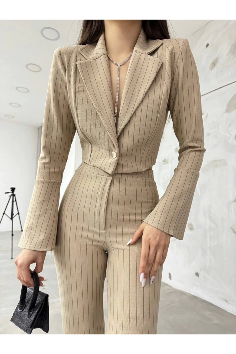 Bej İspanyol Kollu İtalyan Çizgili Takım