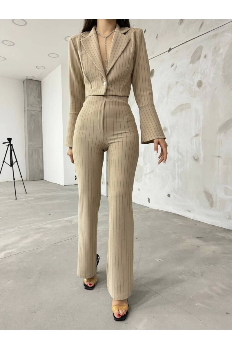 Bej İspanyol Kollu İtalyan Çizgili Takım