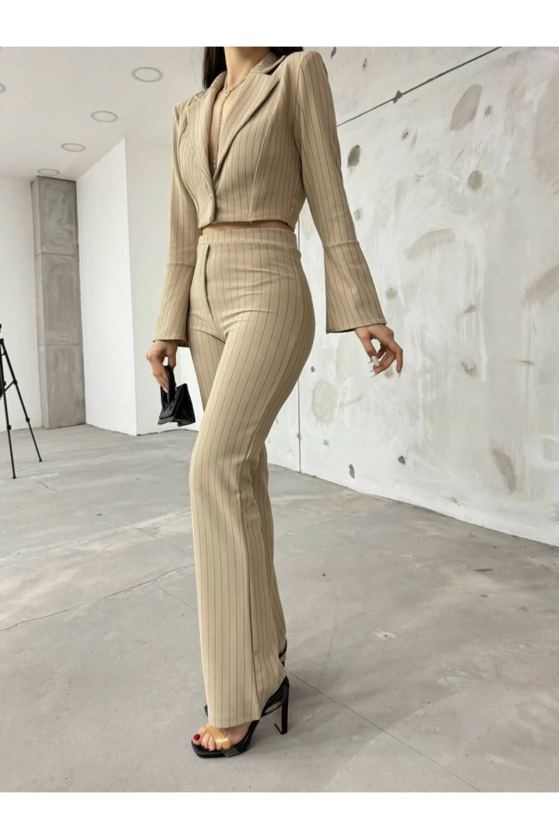 Bej İspanyol Kollu İtalyan Çizgili Takım