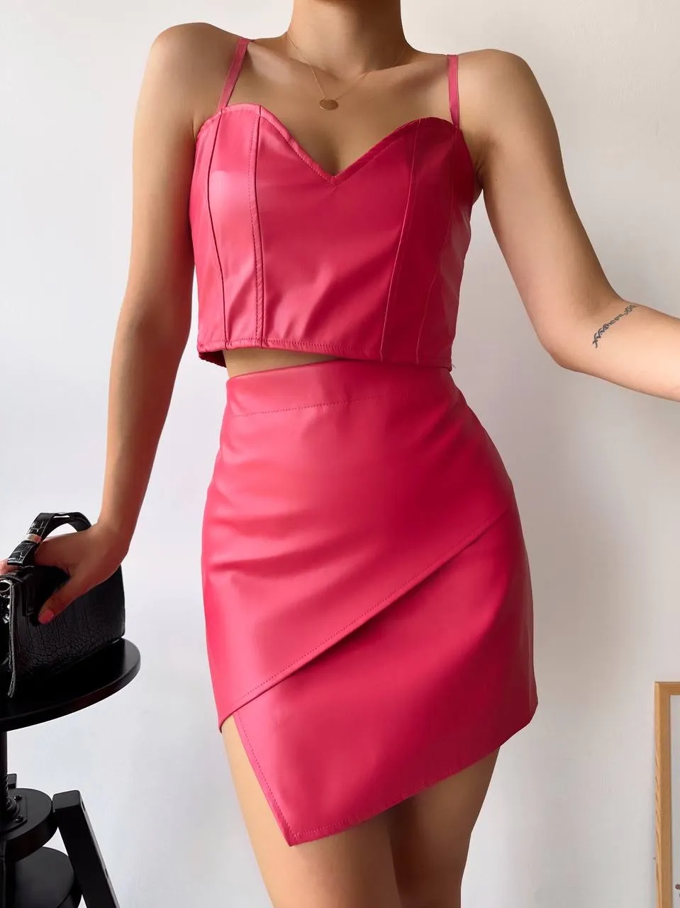 Kapaklı asimetrik model deri etek pembe s240106 — görsel 3 · PGA2CMFFR4