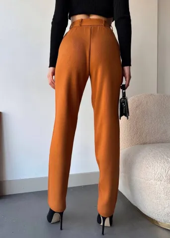 Kendinden kemerli triko pantolon camel — görsel 3