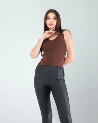 Acı Kahve Merdiven Yaka Kalın Askı Crop Bluz — görsel 3