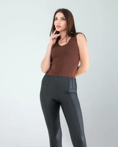 Acı Kahve Merdiven Yaka Kalın Askı Crop Bluz — görsel 2