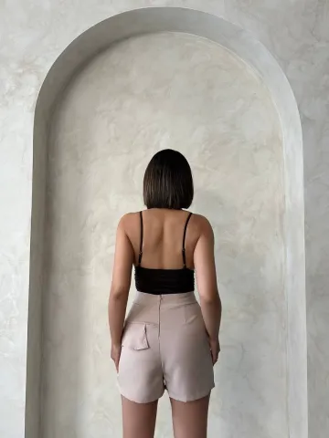 Valonlu fırfırlı şort bej s24683 — görsel 3