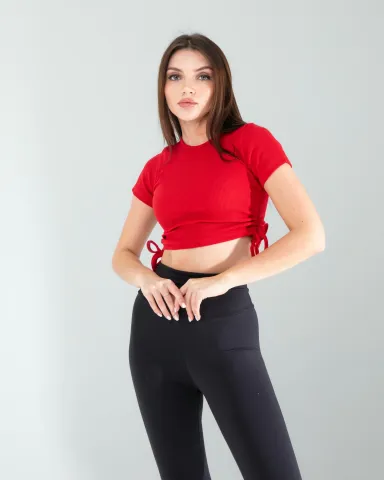 Kırmızı Yandan Büzgülü Crop — görsel 3